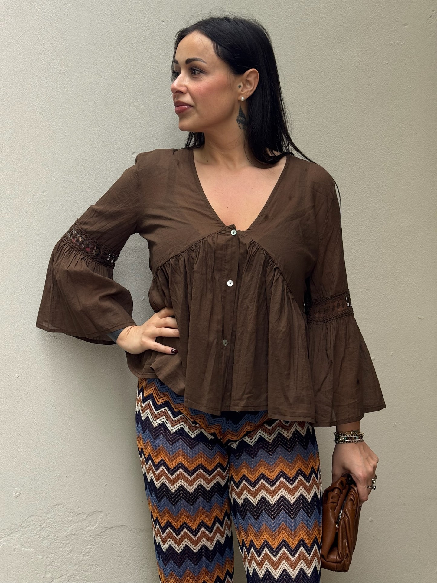 CAMICIA SCOLLO V IN MUSSOLA