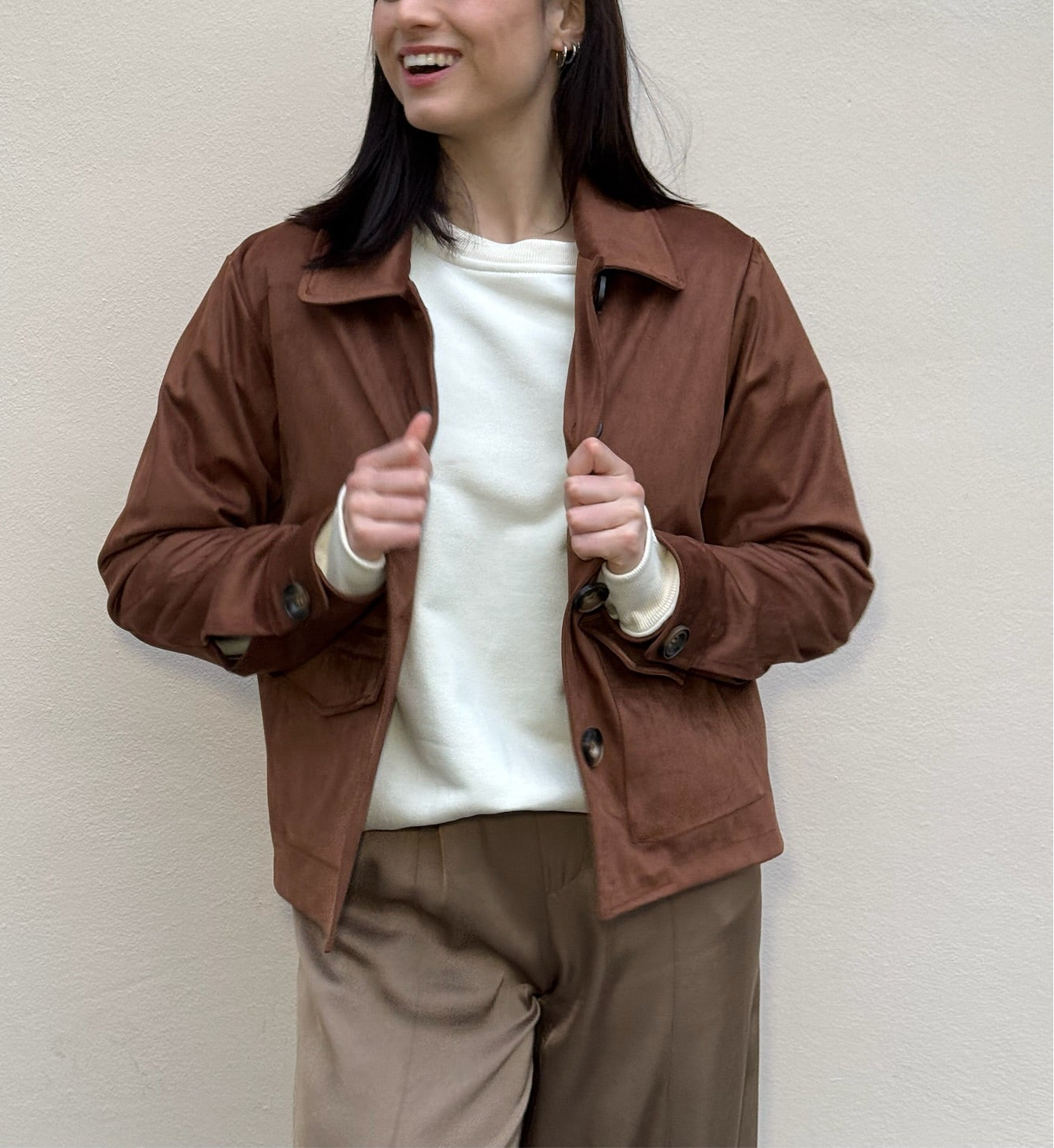 GIACCA IN SUEDE CON BOTTONI E TASCA