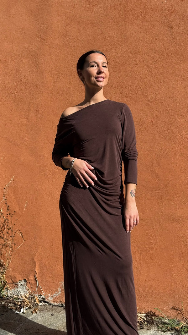 ABITO LUNGO JERSEY CON PIEGHE LATERALI