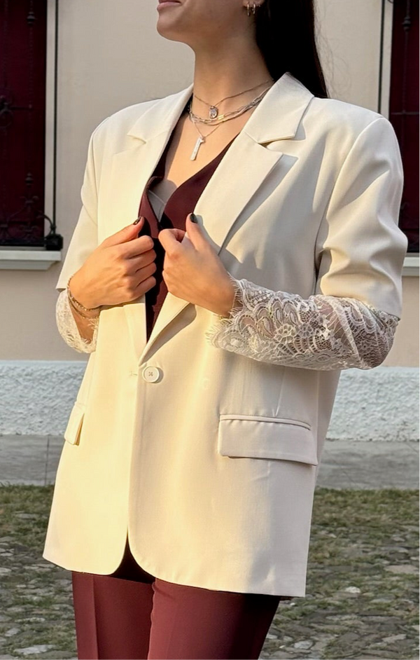 GIACCA CON MANICA IN PIZZO
