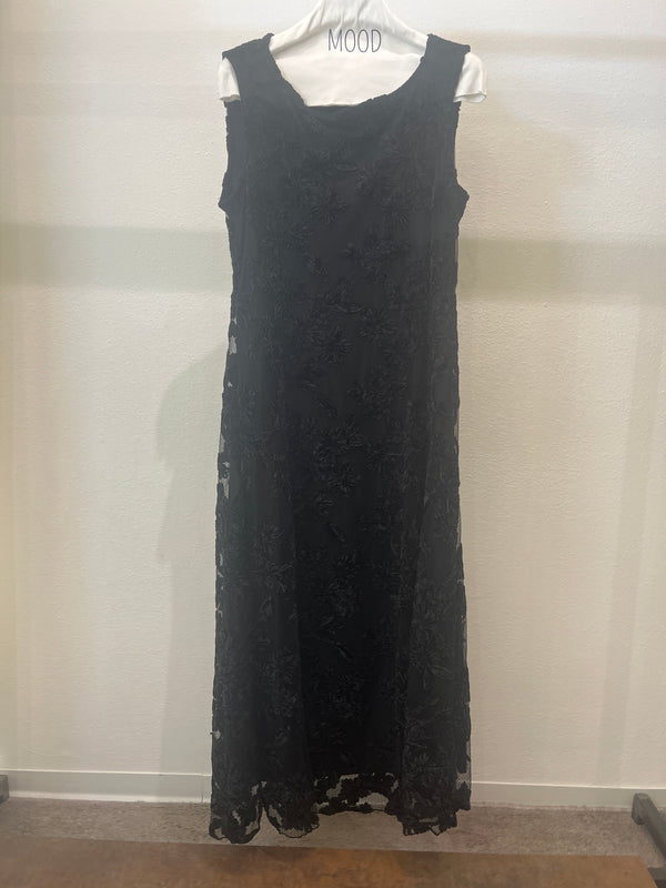 ABITO SMANICATO IN PIZZO DEVORE'