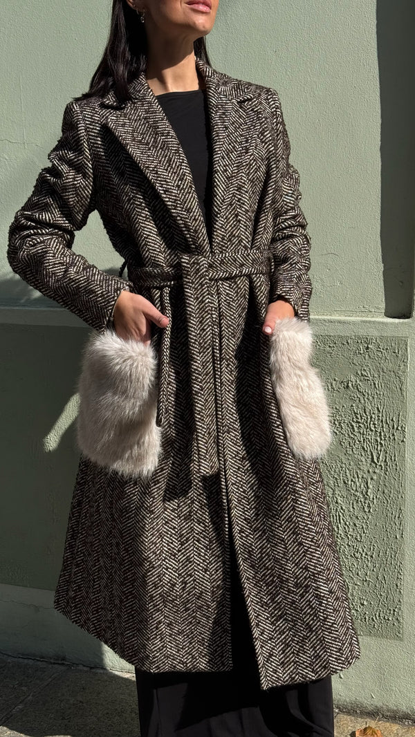 CAPPOTTO SPINATO CON TASCHE PELO