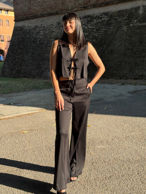 GILET CON FIOCCHETTI + PANTALONE PALAZZO