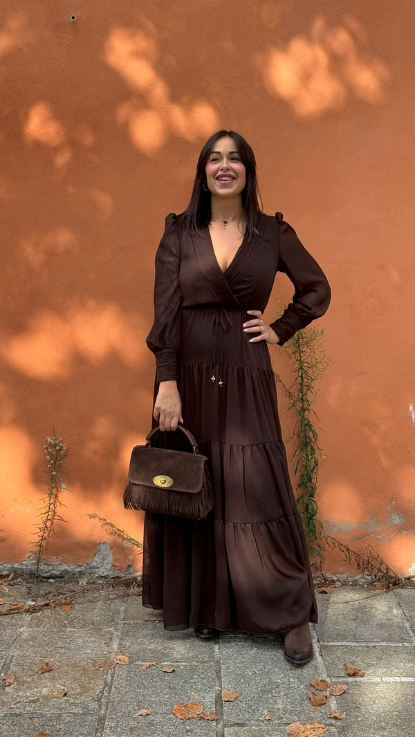 ABITO LUNGO CON BALZE