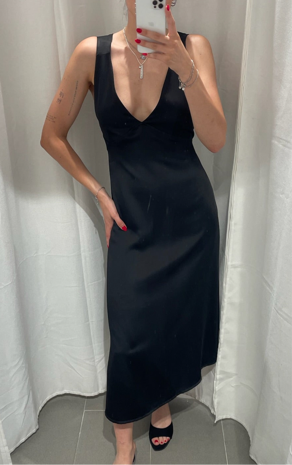 ABITO SCOLLO A V IN SATIN